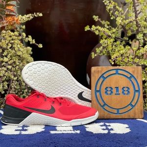 Nike Metcon 2 University Red Size 13 Men 819899-601 Pre Owned
